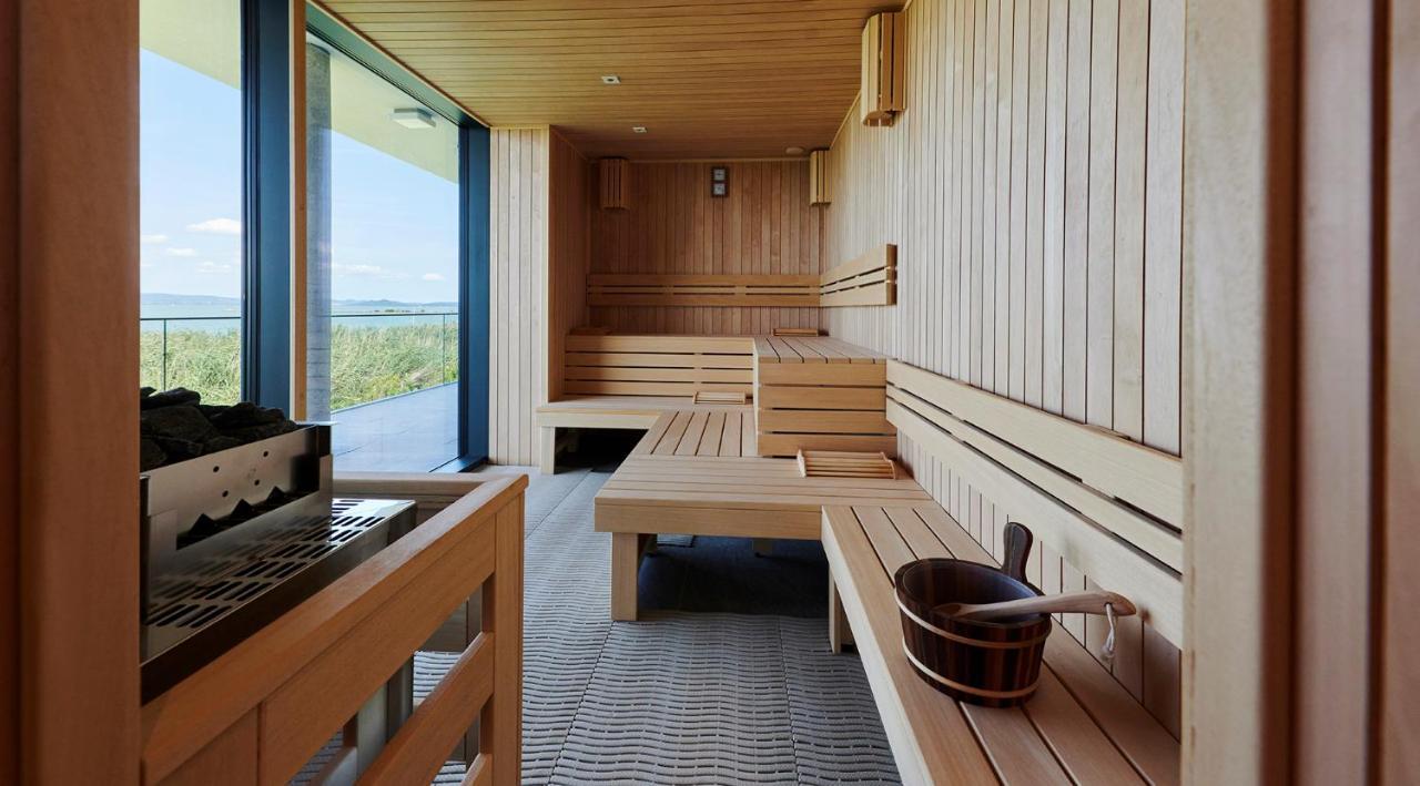 Hotel Otp Balatonszárszó Eksteriør bilde