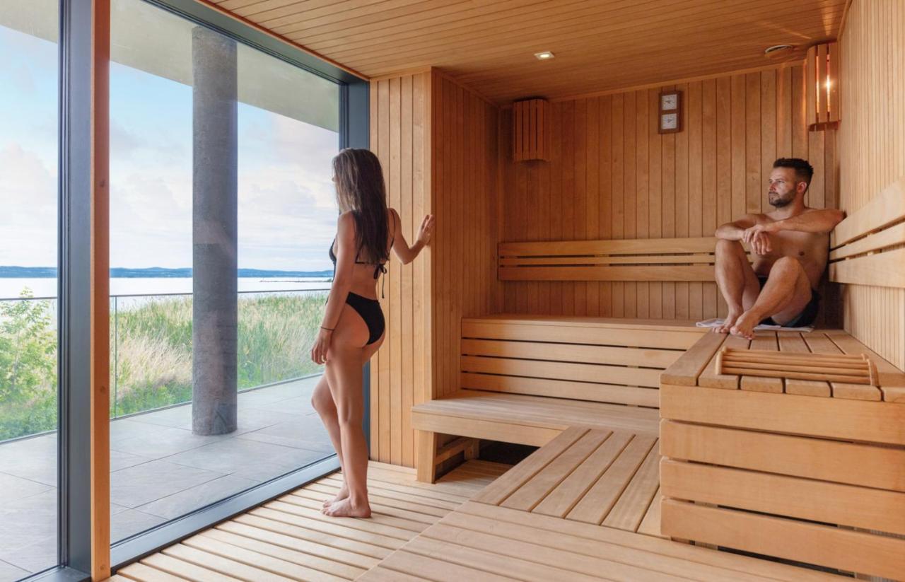 Hotel Otp Balatonszárszó Eksteriør bilde
