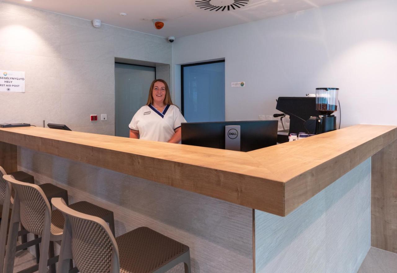 Hotel Otp Balatonszárszó Eksteriør bilde