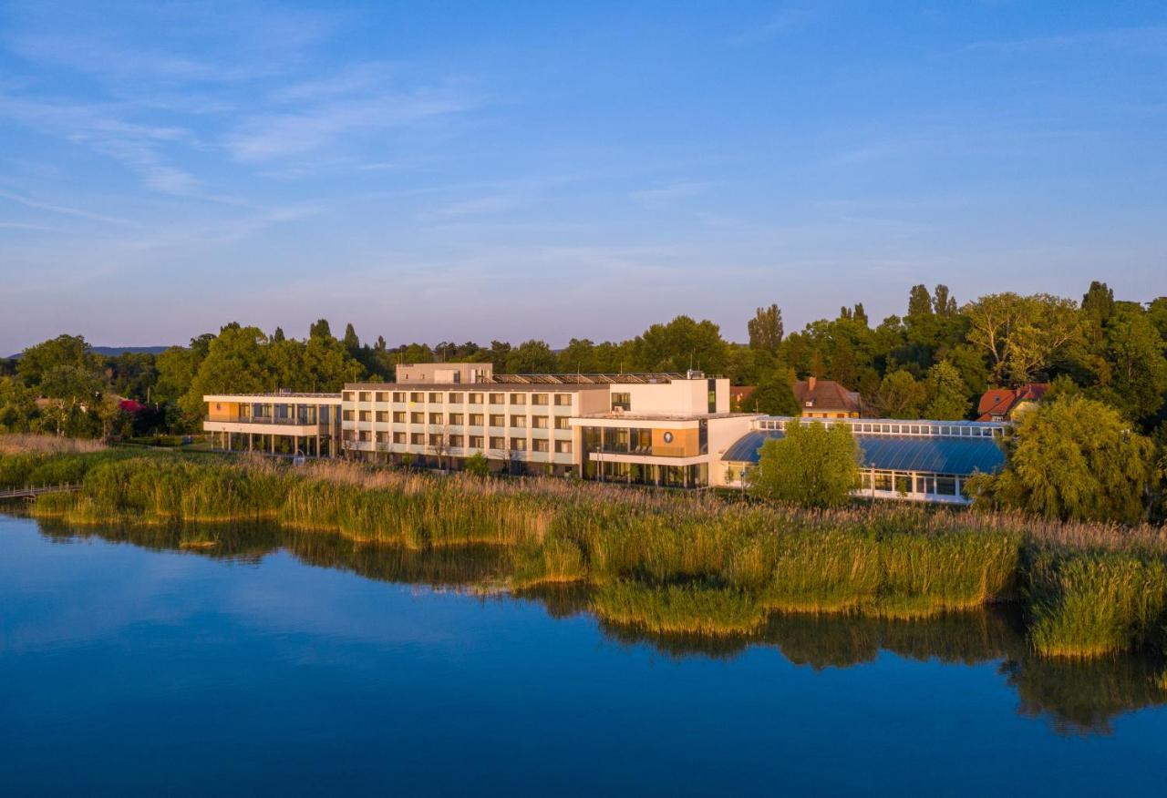 Hotel Otp Balatonszárszó Eksteriør bilde